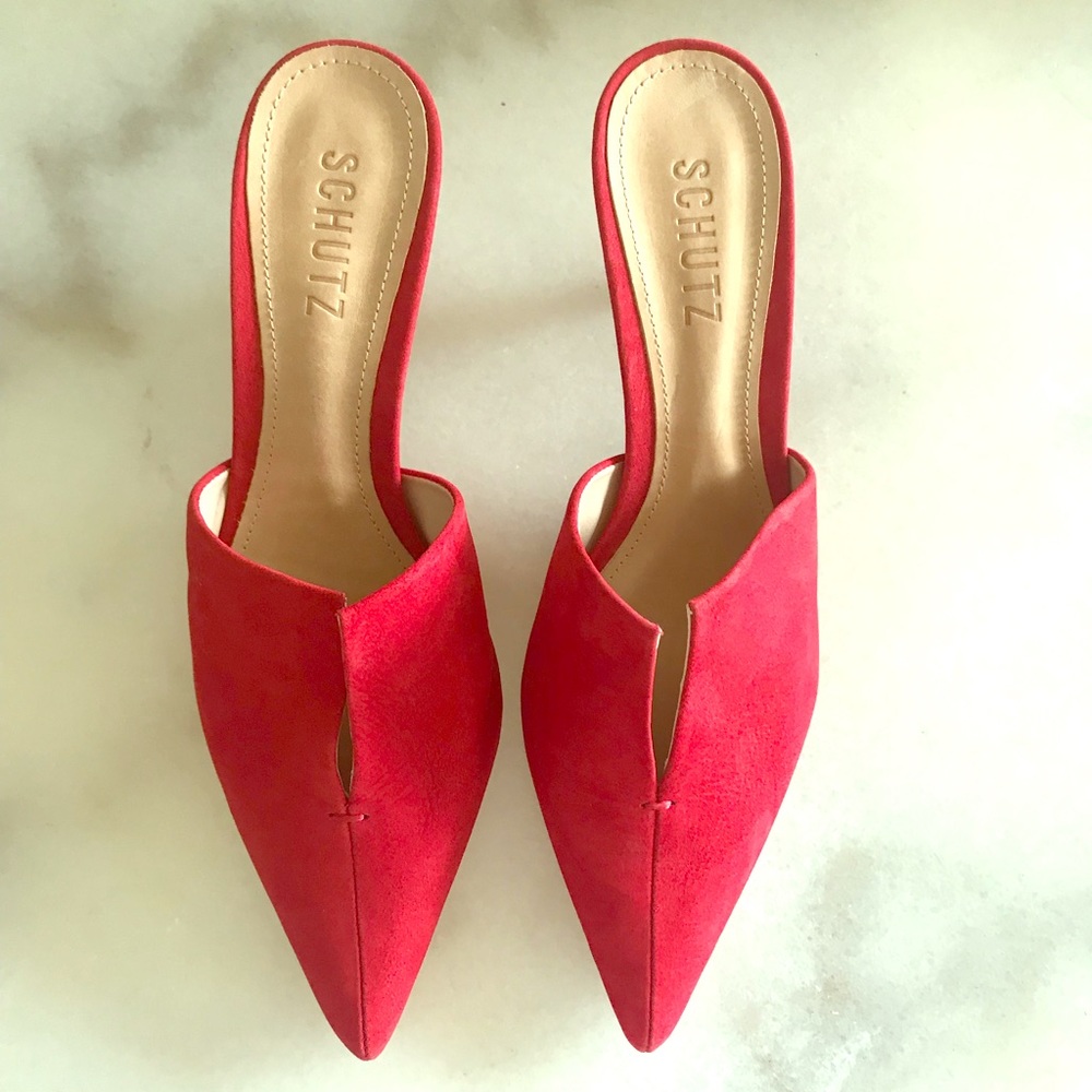 Schutz kitten heel